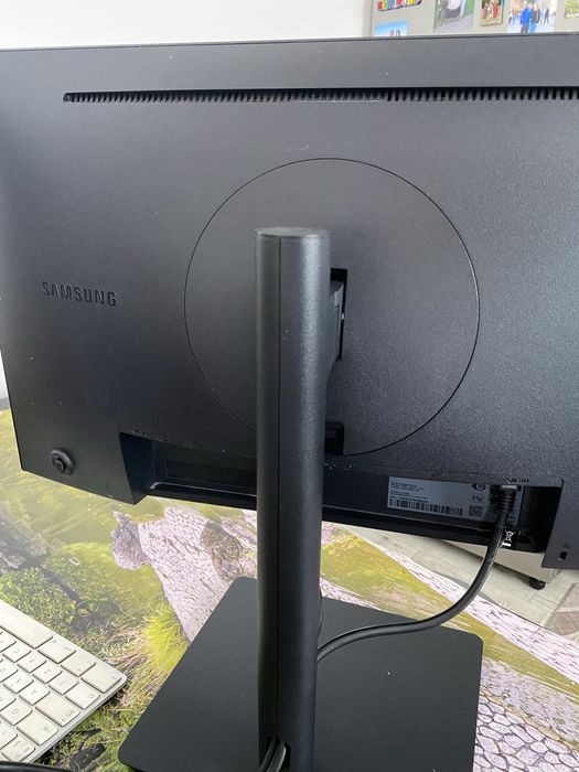 Apple mini mac i5 8gb DDR 4 , si monitor samsung