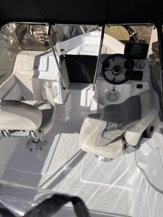 Vand barca Forward 5.50+motor Suzuki 115