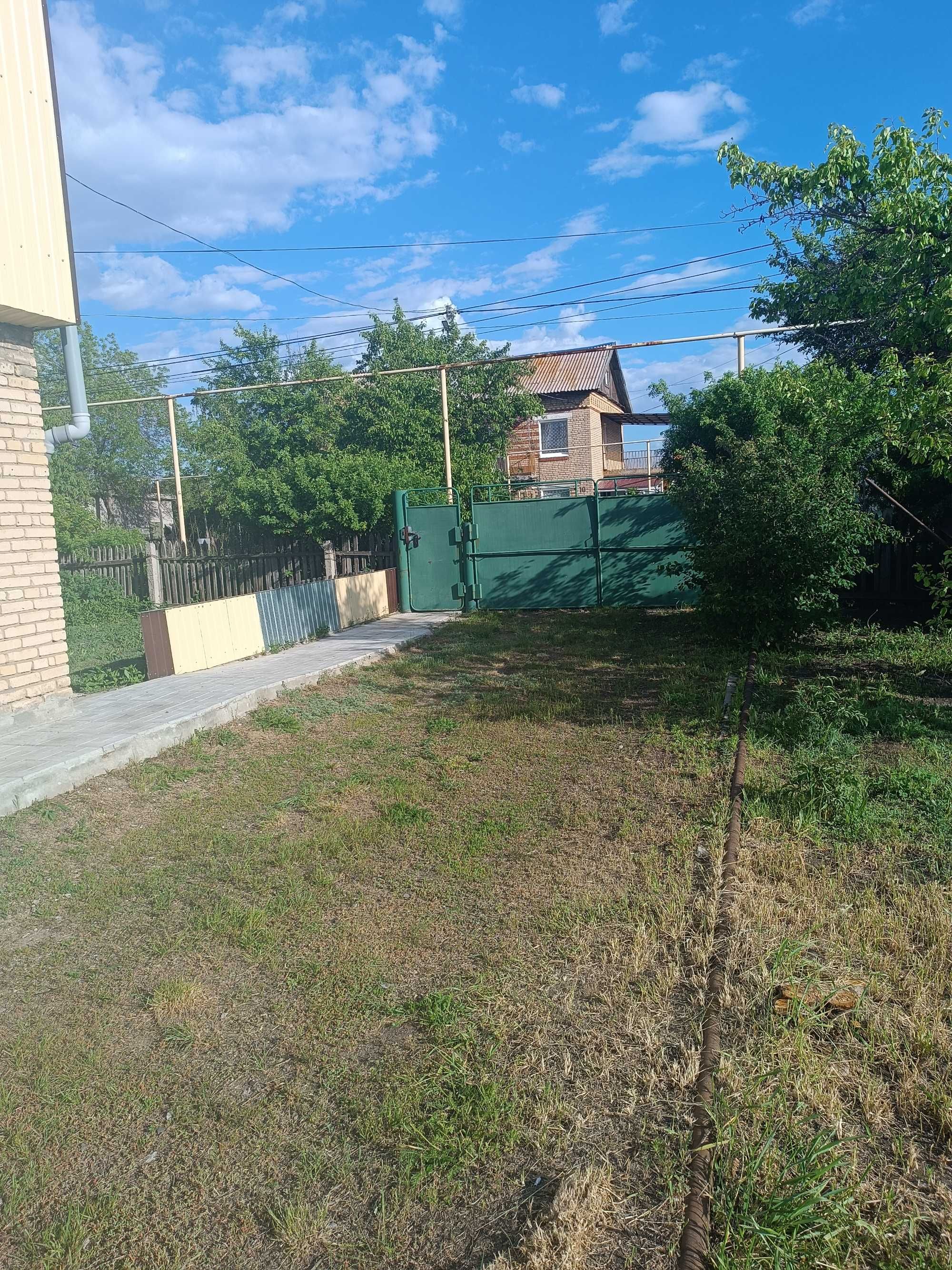 Продам коттедж октябрьский