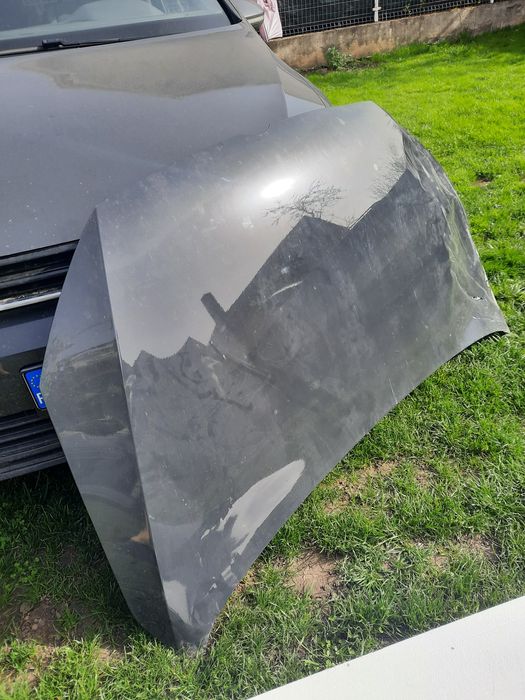 Vand capota si aripa dreapta touran 2018