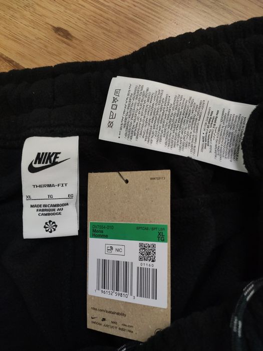 Pantaloni groși Nike Air Max Therma-fit fleece mărimea XL