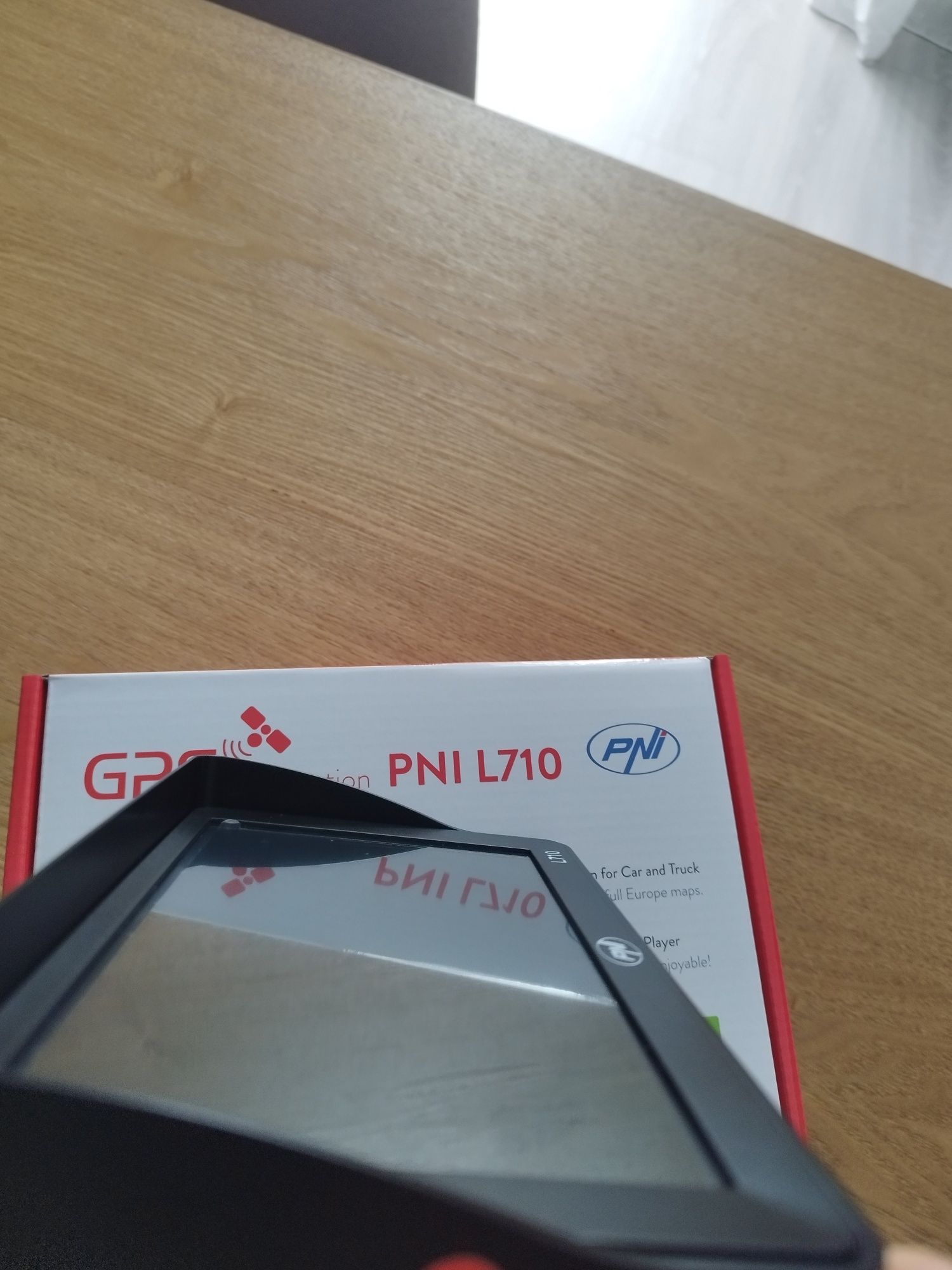 GPS PNI L710 Pro - cu harti here, navitruck si tomtom