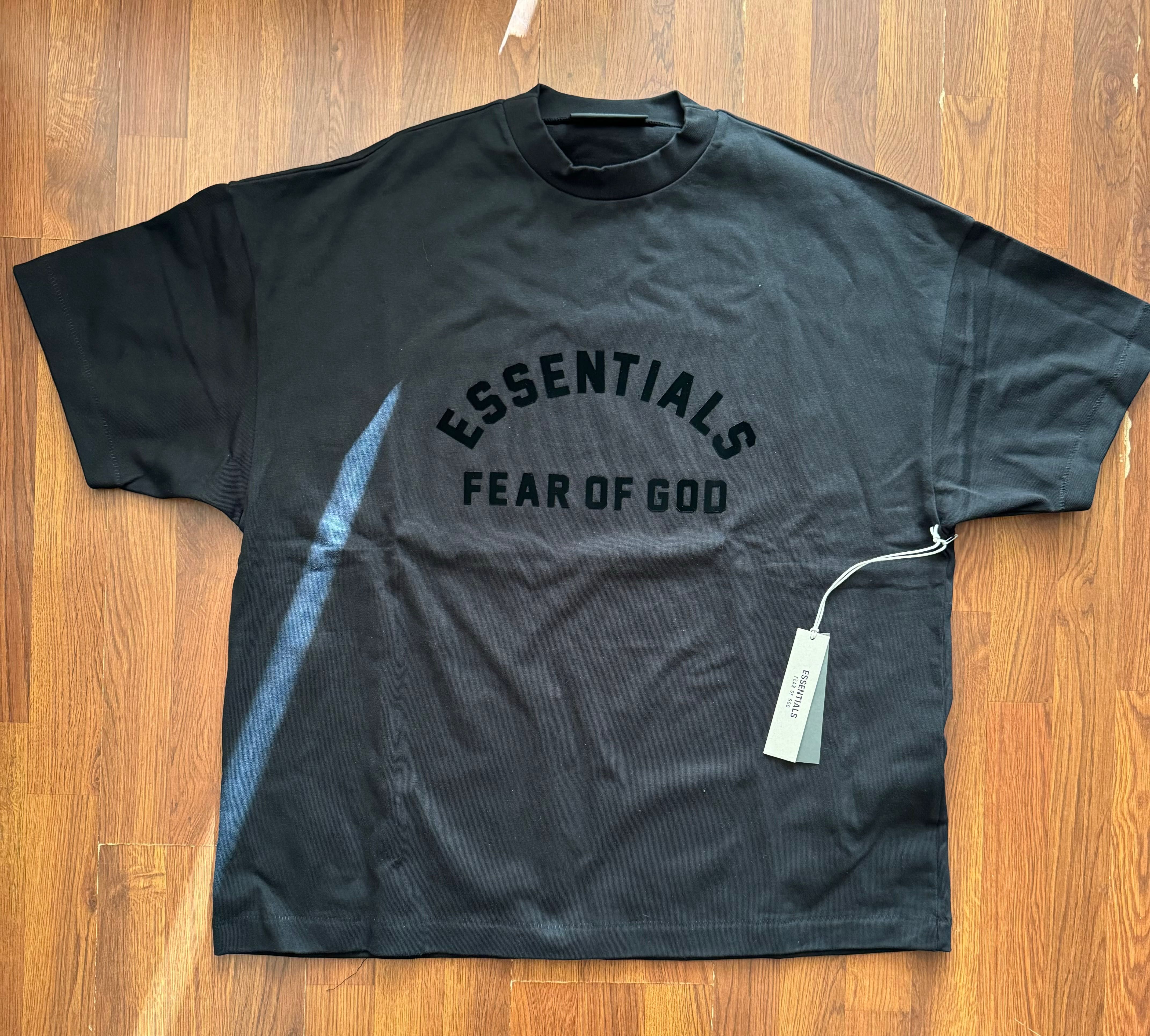 Fear of God ESSENTIALS Printed Logo T-shirt