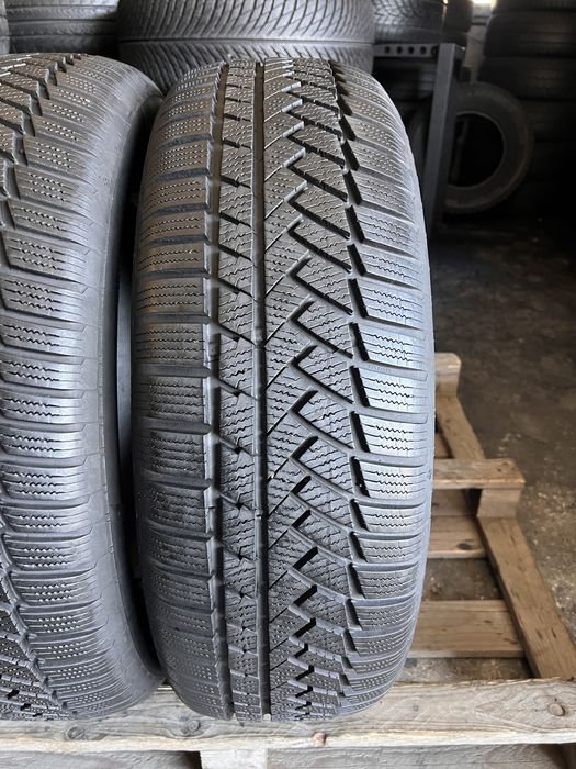 2 anvelope iarna 235/60/18 , Continental , 7 mm