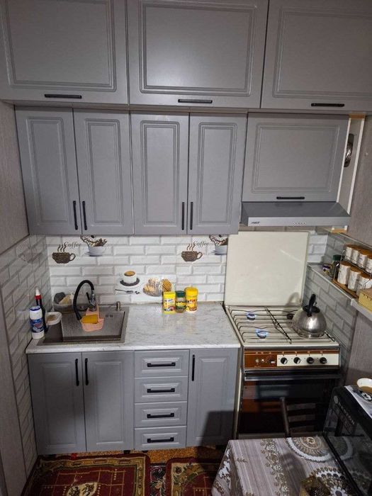 СРОЧНО! Продаётся 4 комнатная квартира в 19 квартале. Ресторан МИРАНДИ