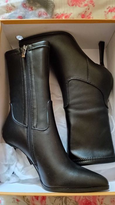 Кожаные сапоги 37 размера
