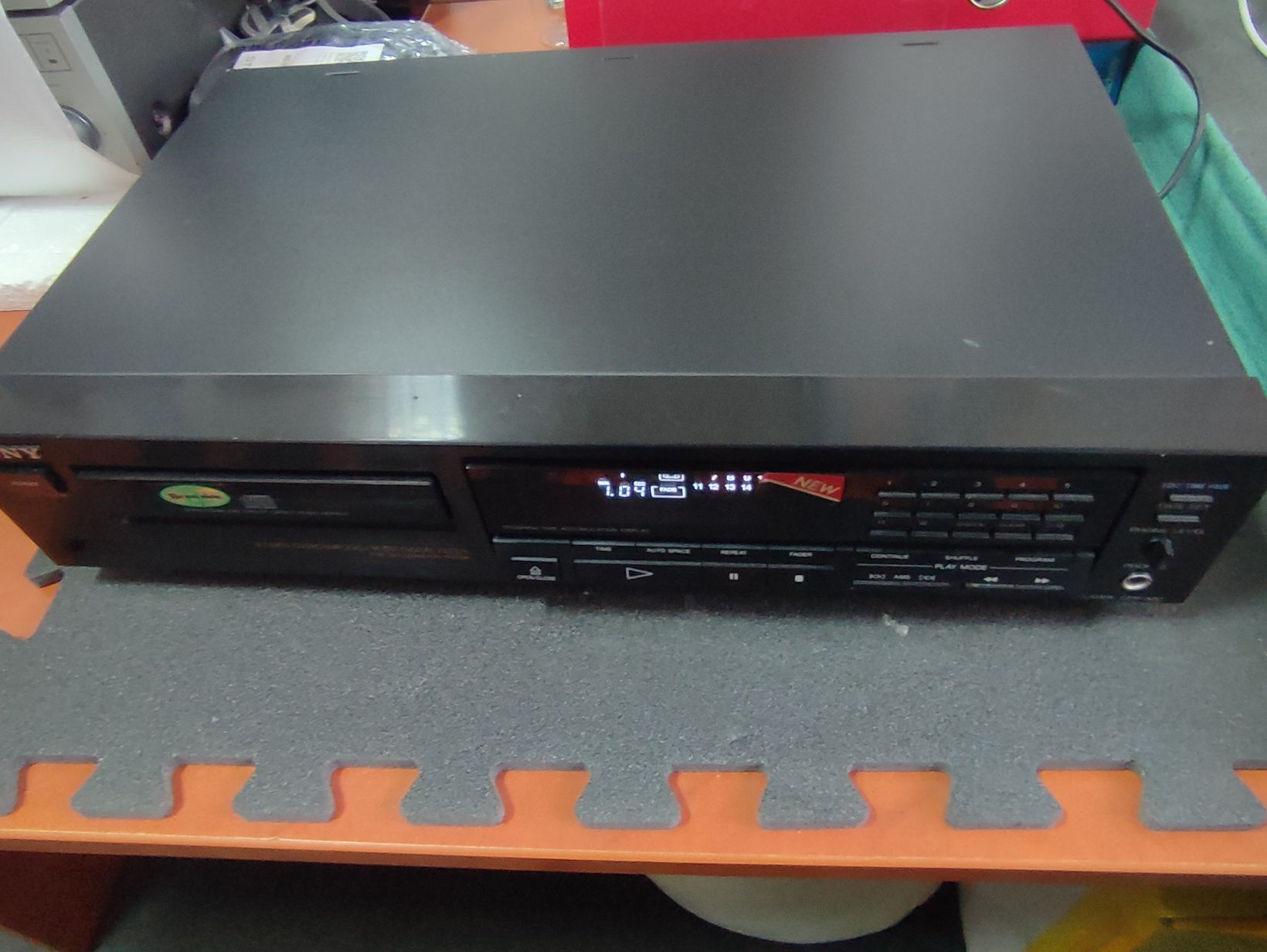 Cd player Sony model CDP-490