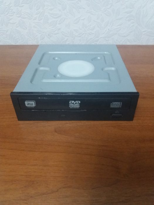 Дисковод для компьютера