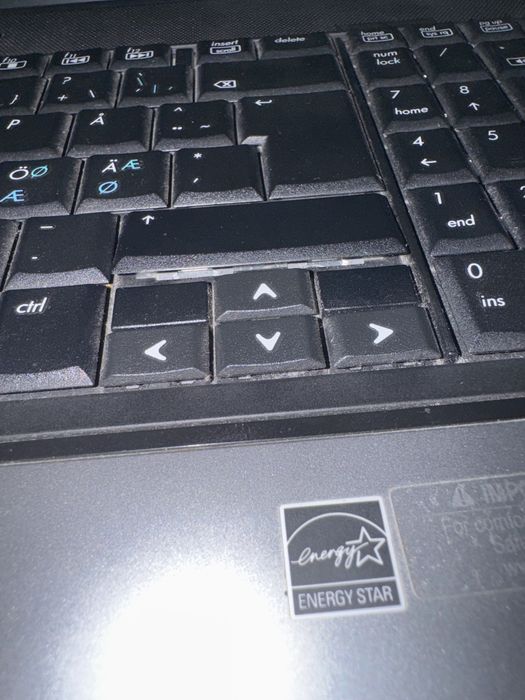 Продавам лаптоп compaq presario CQ60 note