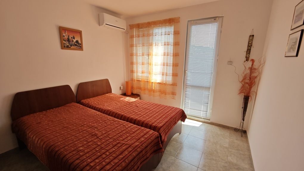 Дава се под наем Тристаен апартамент в Свети Влас - 70 кв.м за 56.1 € - Снимка #4