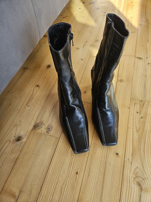 Cizme negre din piele