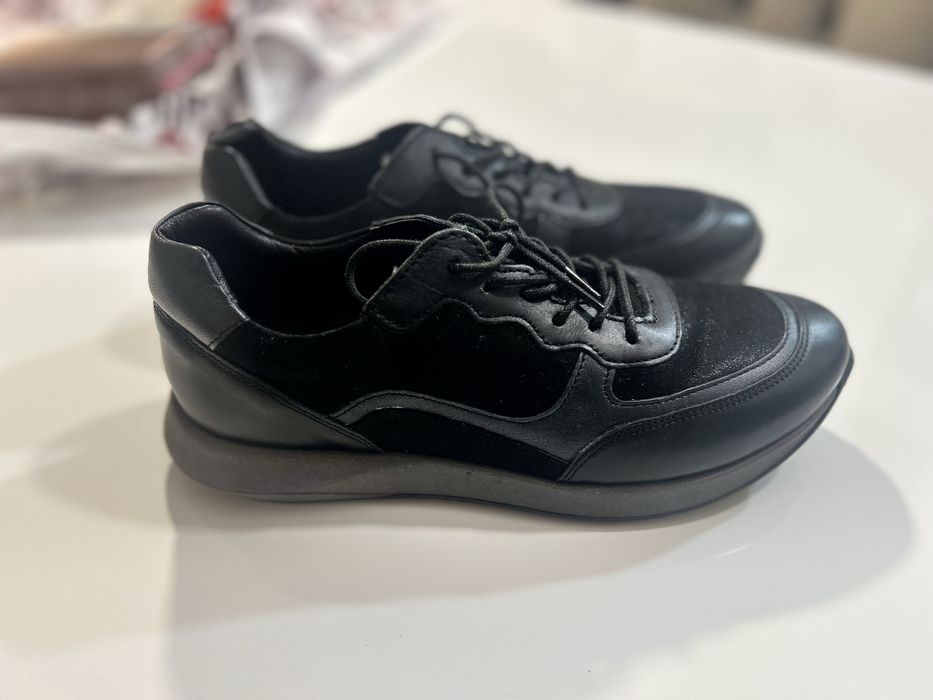 Сникърси дамаки geox