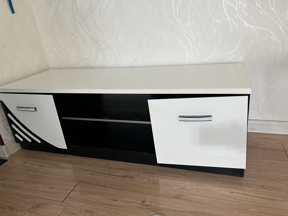 Шкаф-комод,шкаф-сервант