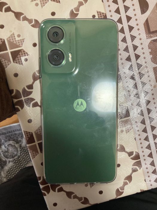 Motorola g35 256gb чисто нов отворен само за проба