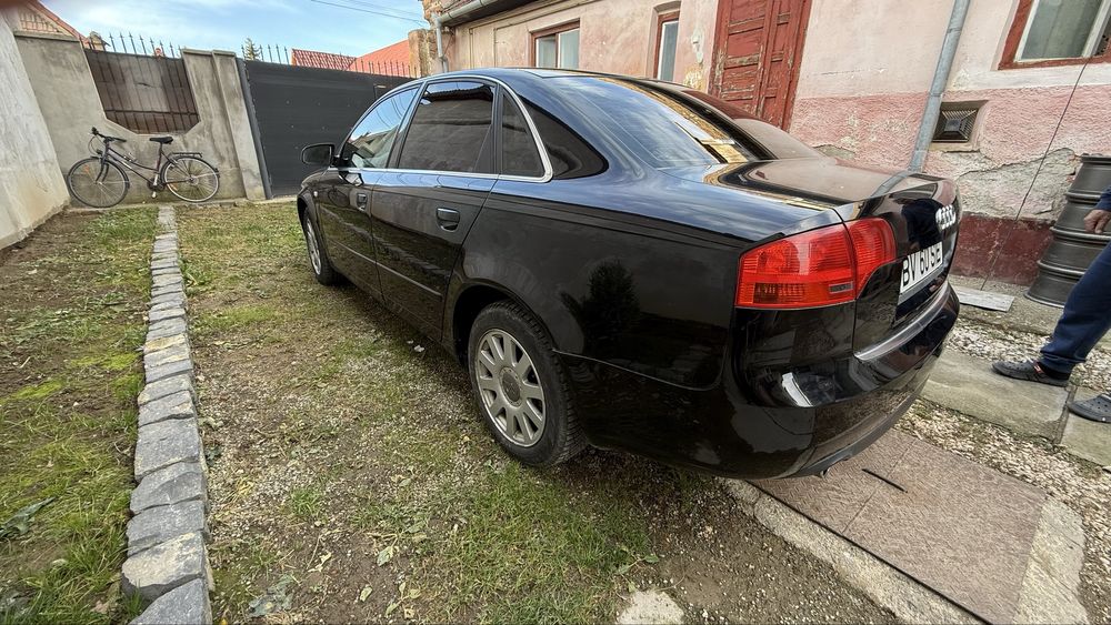 Vand AUDI A4 B7 1.6l, 2004