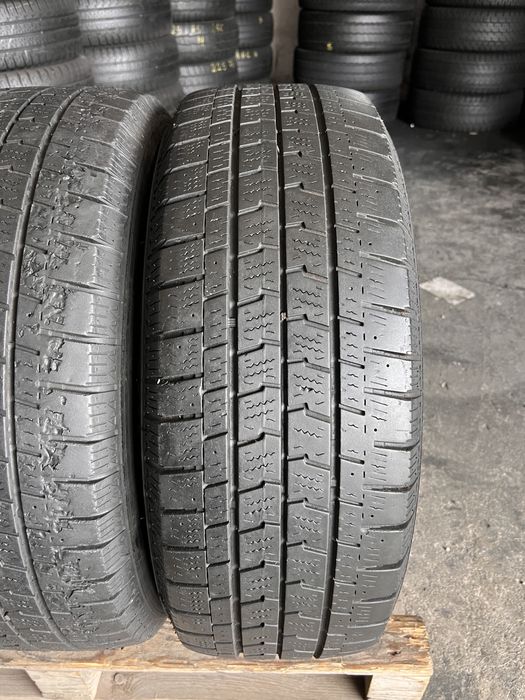 2 anvelope iarna 235/65/16 C , GoodYear , 5.5 mm