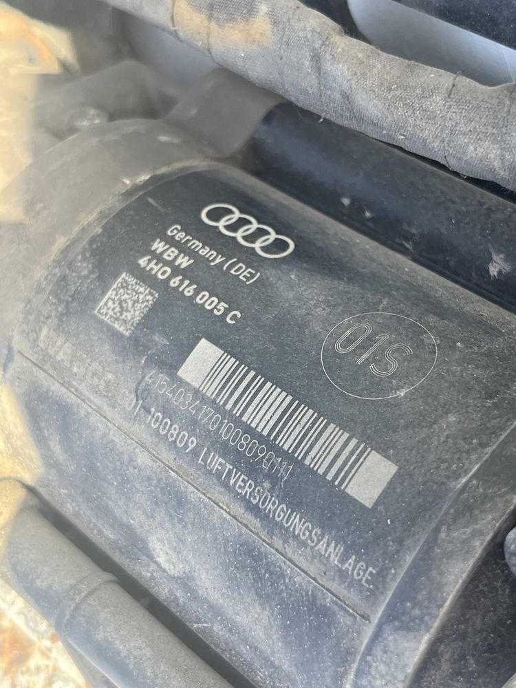 Компресор въздушно окачване Audi A8 D4