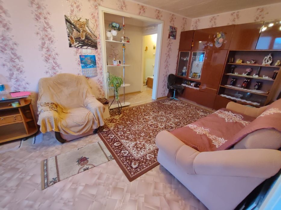 Продам 2 х комн квар. 3 мкр-6 дом- 5  этаж