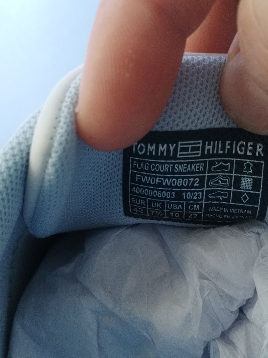Tommy Hilfiger 42 номер 27см.
