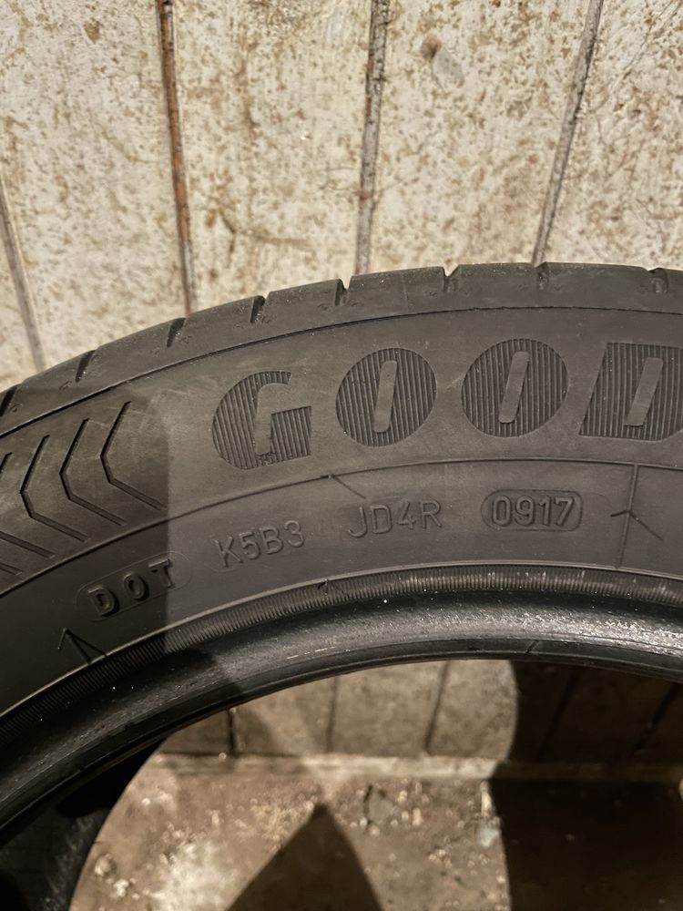 4бр Летни гуми GoodYear 215/55/16