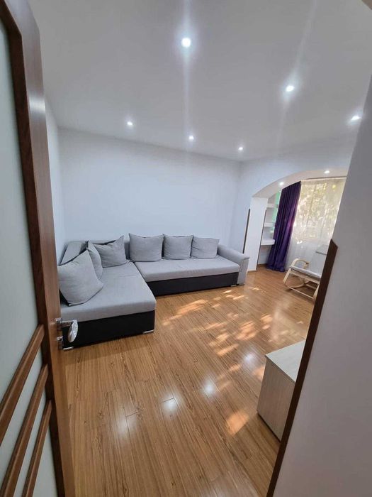 inchiriez apartament cu 2 camere