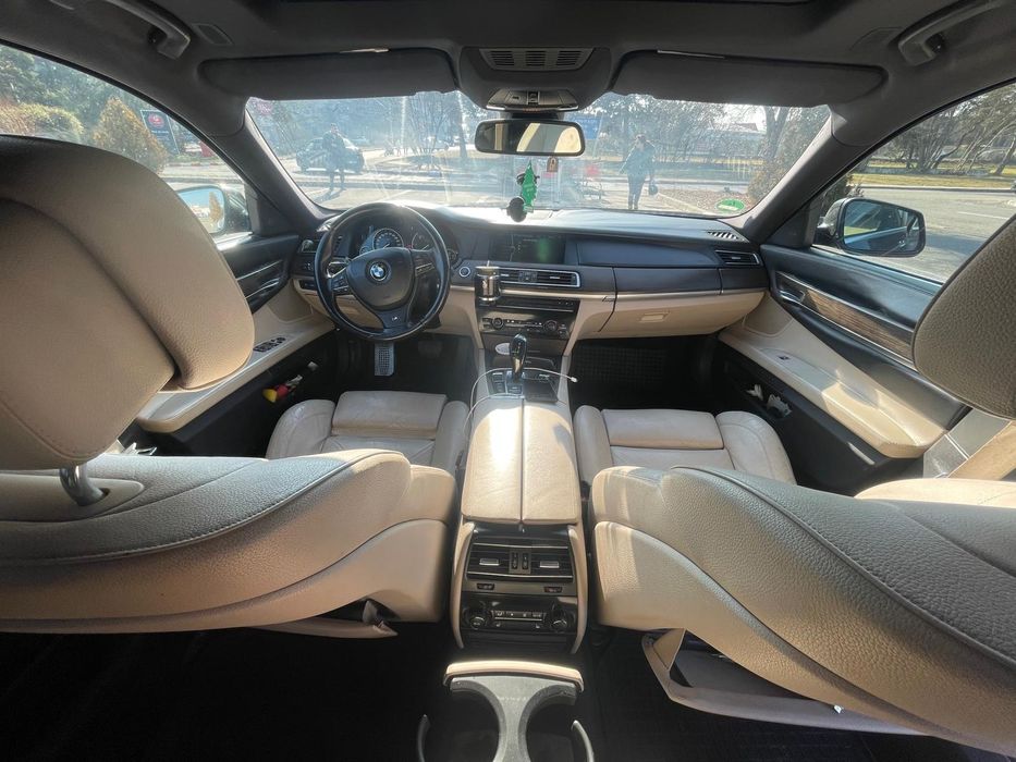 BMW 740d L xDrive Pachet M interior si exterior, Urgent oferta ,cititi