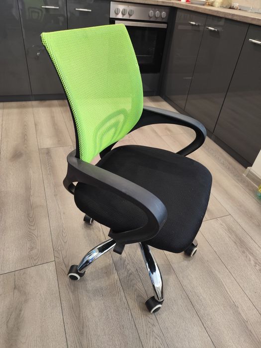 Въртящ стол 60лв