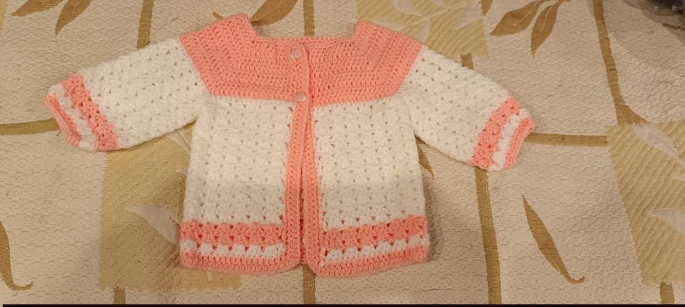 Бебешки патенца ръчно плетиво.