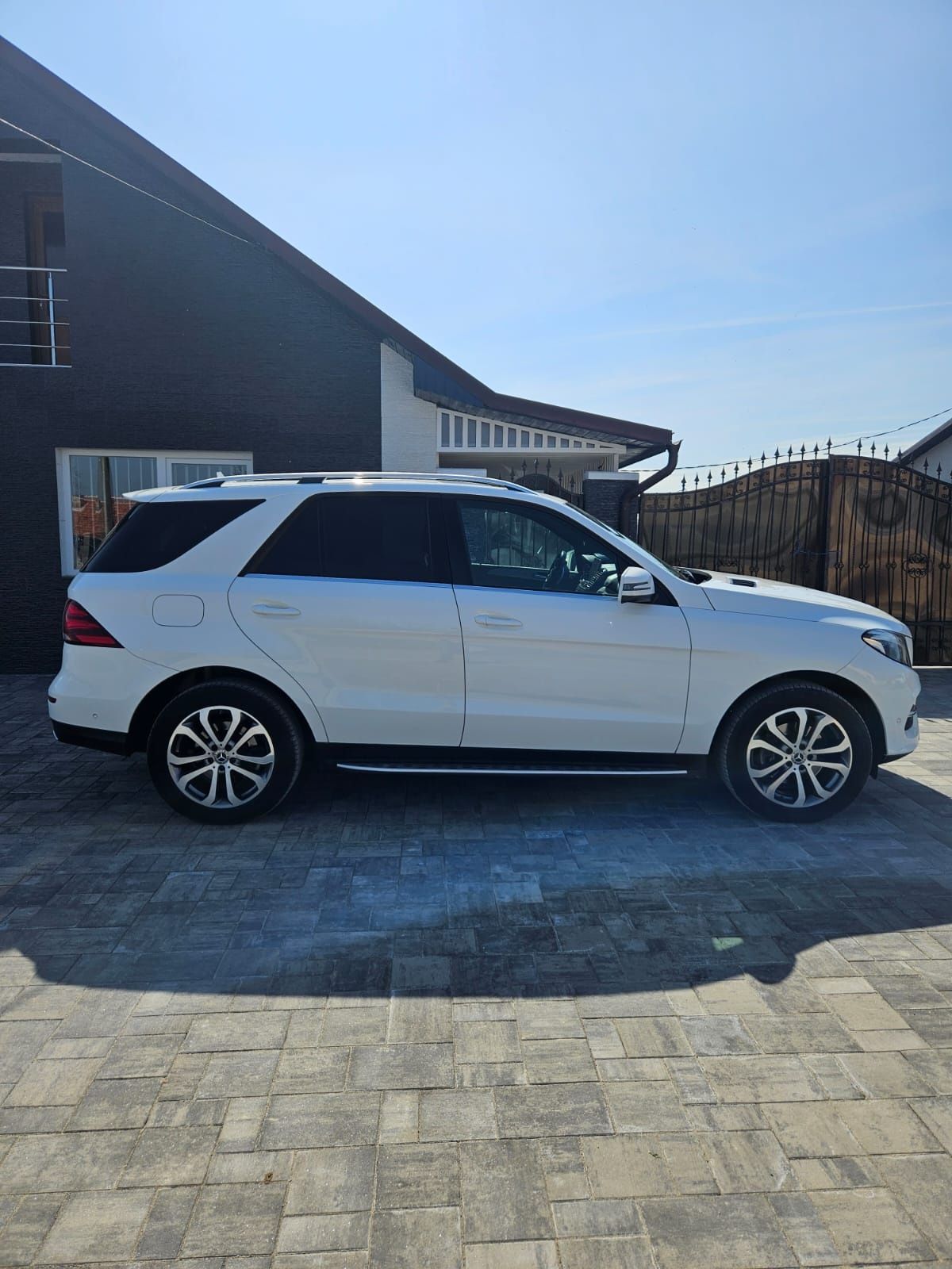 Mercedes-Benz GLE 350D