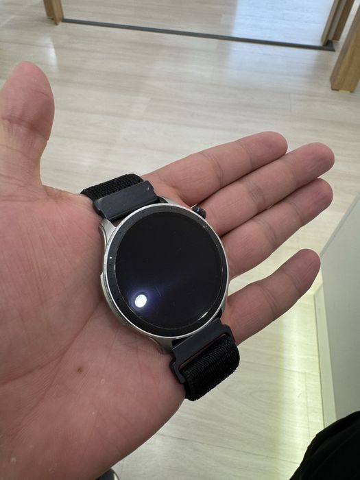 продам смарт часы Amazfit GTR4