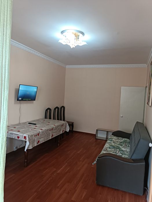 Сдам квартиру двухкомнатную на третьем этаже после ремонта с мебелью т