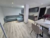 Apartament la casa  2 camere 57mp central cu curte si terasa