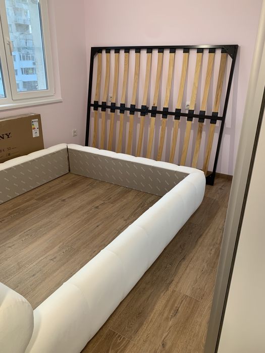 Тапицирано луксозно легло