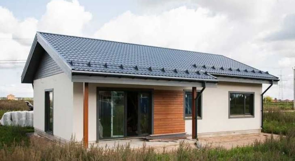 Vând case pe structură metalică