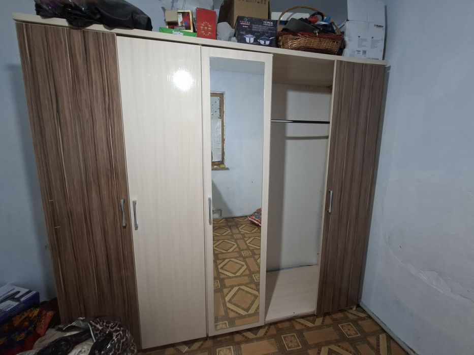 Шкаф сатылады багасы 10мын