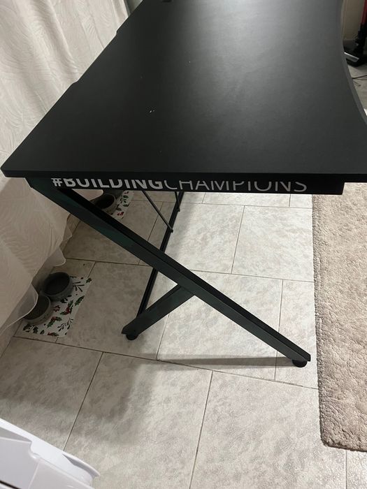 Геймърско бюро, 120 на 74