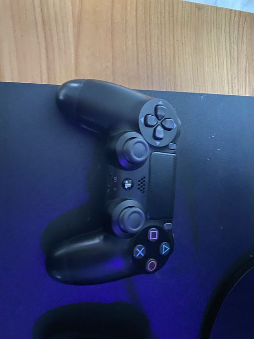 Vand ps 4 plus jocuri