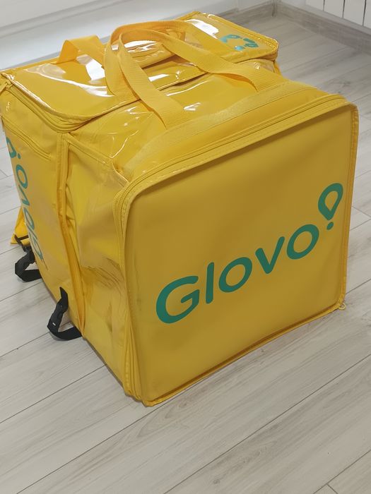 Geantă Glovo – păstrează pizza caldă și berea rece!
