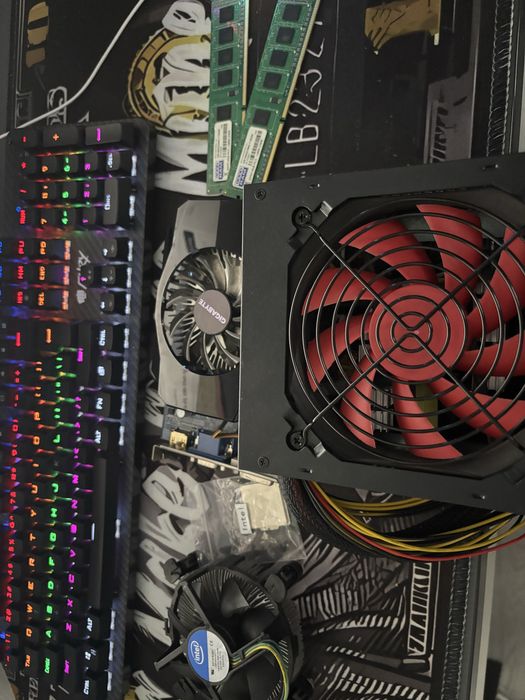 NVIDIA GT730 + INTEL PENTIUM G3220 + 2xDDR3 4GB + Охлаждане +ЗАХР 400W