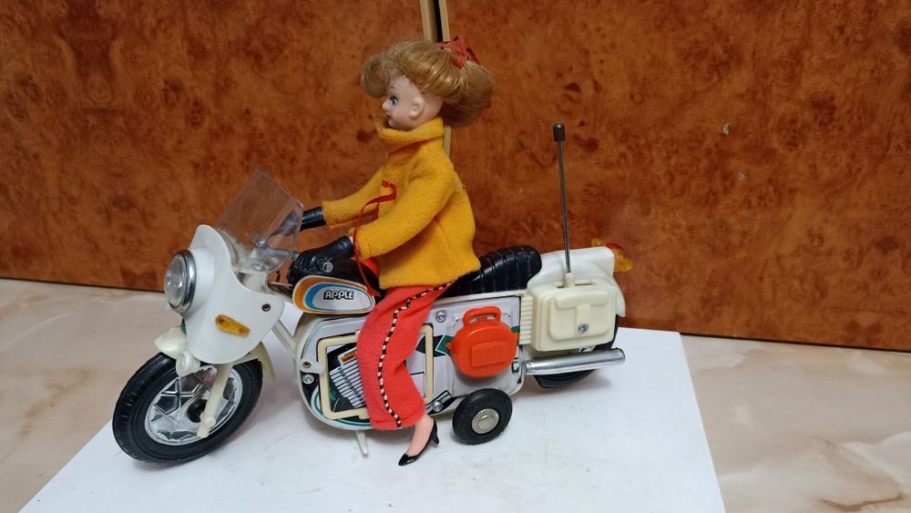 Vând jucărie veche chinezeasca