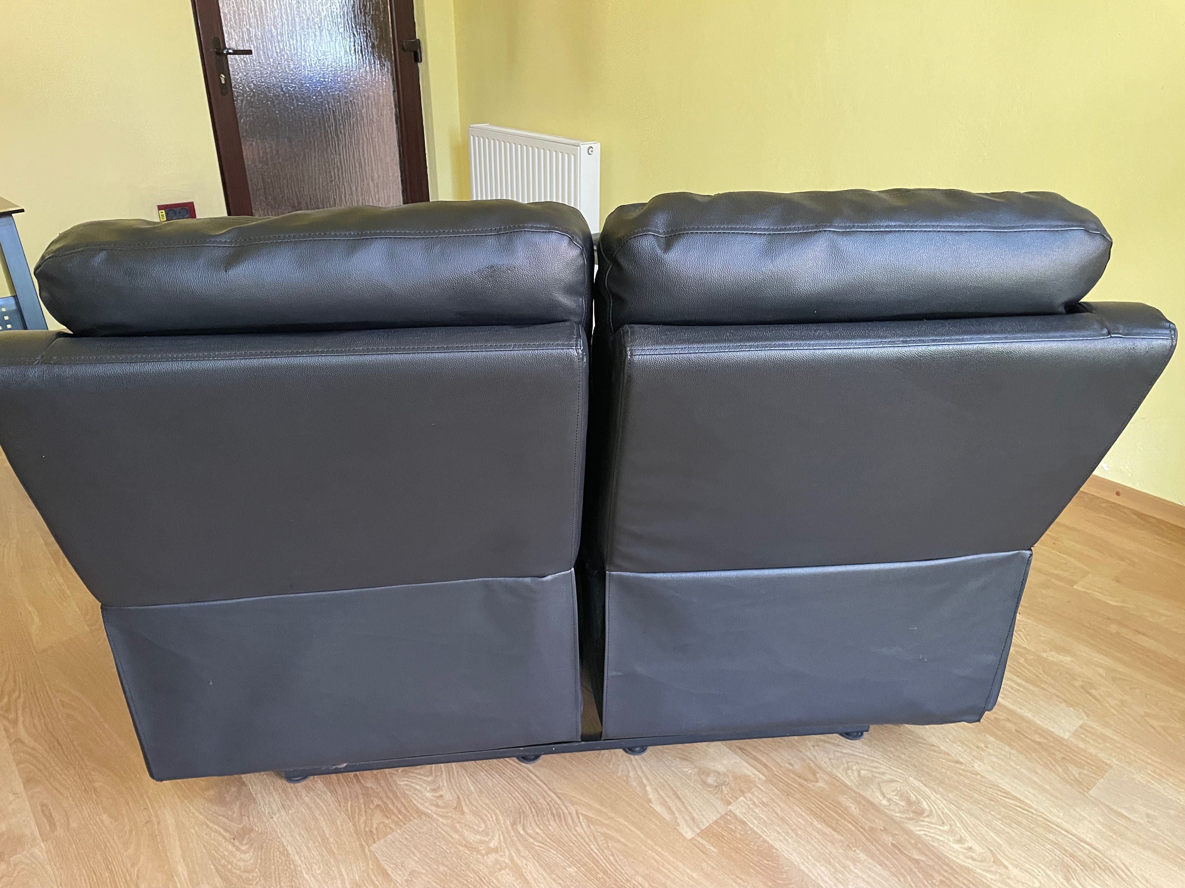 Vând Canapea recliner 2 locuri piele eco – confort și stil, ca nouă!