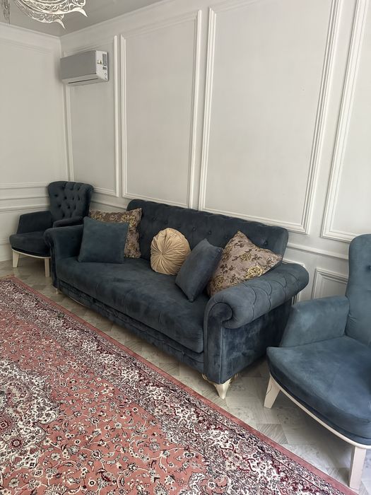 Продам диван и два кресла