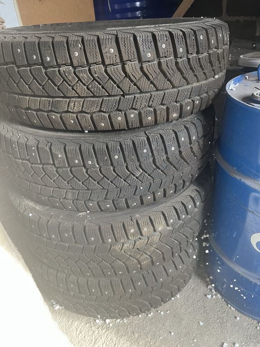 Продам резину         .