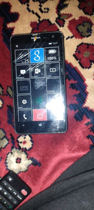 telefon Nokia, funcționează bine, ecranul fisurat,ne codat.