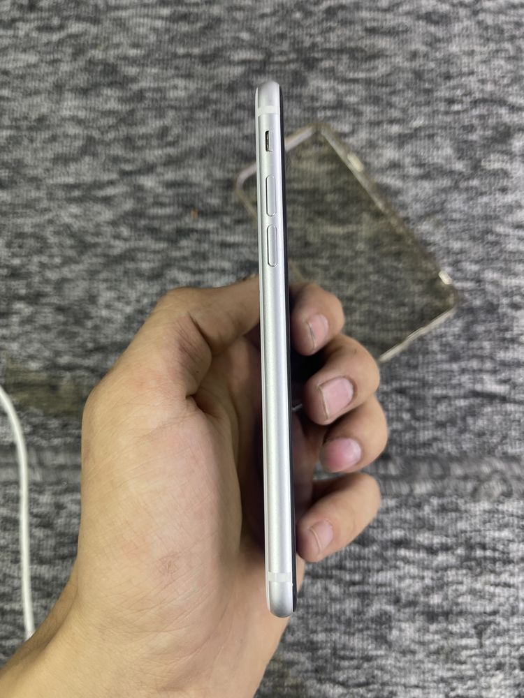 Iphone Se2020 telefoni sotiladi