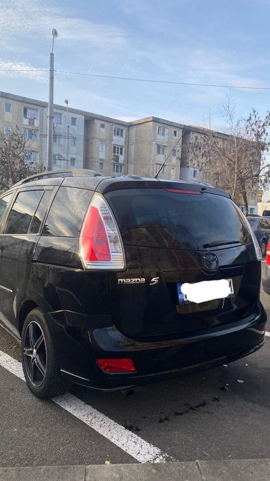 Vând Mazda 5 șapte locuri