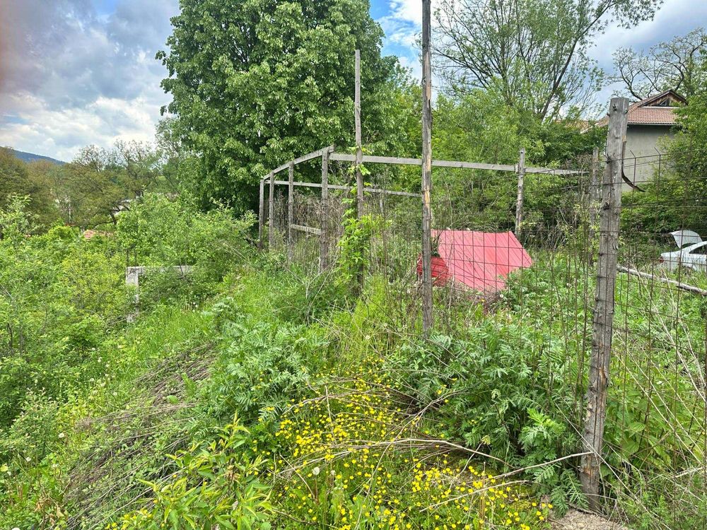 Teren intravilan 1150m Lupeni HD Grup Minier Lupeni