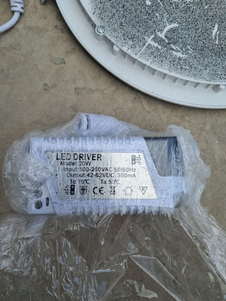 LED Lampa satiladi