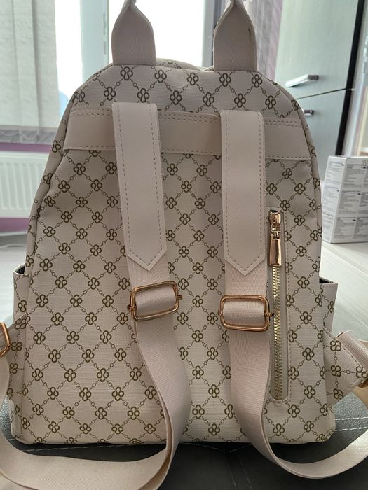 Нова модерна раничка