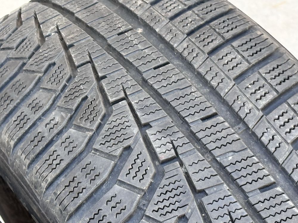 225/60/R17 Hankook Winter 2бр зимни dot2719 4-5мм